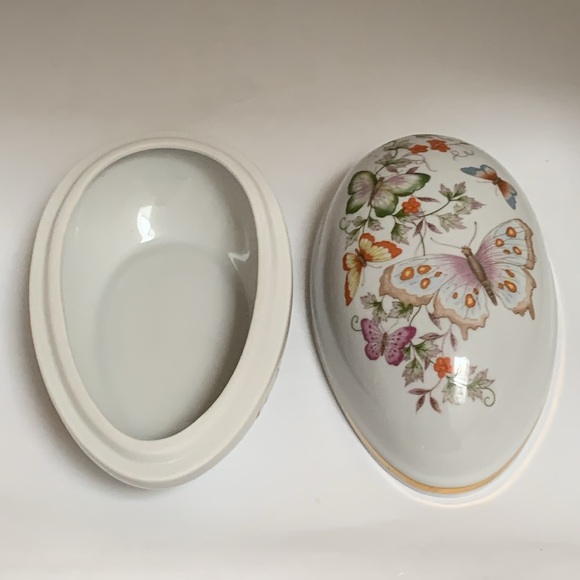NOS 1979 AVON BUTTERFLY FANTASY Porcelain Treasure Egg Trinket Box 22K Gold Trim - Picture 4 of 8